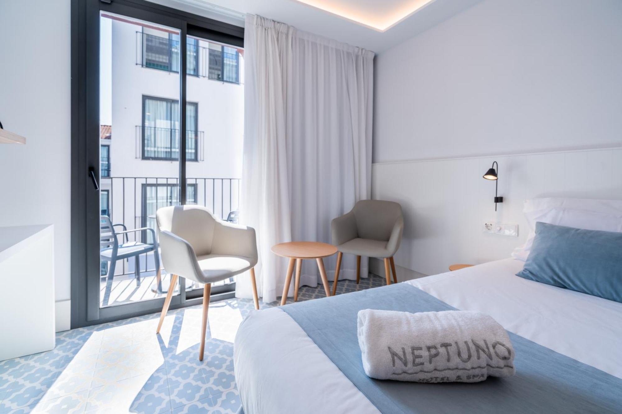 Neptuno Hotel & Spa 4 Sup Calella Exterior photo